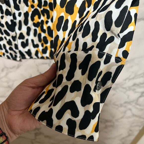 St. John Collection Satin Back Leopard
Print Shirt - Picture 4 of 10